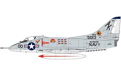 Airfix Douglas A-4B/Q Skyhawk 1:72 Vietnam War Military Aviation Plastic Model Kit A03029A