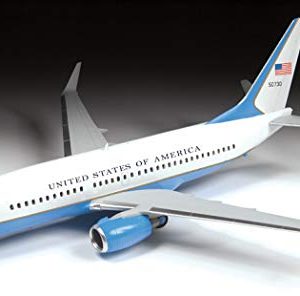 Zvezda 7027 - Airliner Boeing 737-700/C-40B - Plastic Model Kit Scale 1/144 109 Parts Lenght 9"