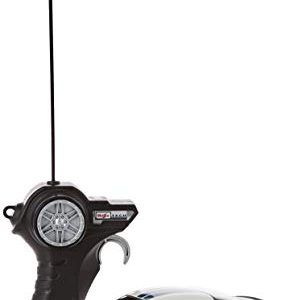 Maisto R/C 1:24 Shelby GT350 Ford Mustang Radio Control Vehicle (Colors May Vary)