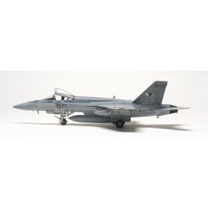 Revell 1:48 F/A-18E Super Hornet