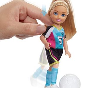 Barbie Dreamhouse Adventures 6-inch Chelsea Doll with Soccer Playset and Accessories