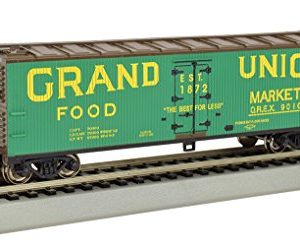 Bachmann Industries Wood Side Reefer Grand Union Freight Car, 40'