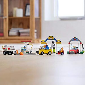 LEGO City Garage Center 60232 Building Kit, New 2019 (234 Pieces)