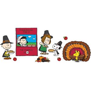 Eureka Charlie Brown Thanksgiving Classroom Bulletin Board Set, 18'' x 28'', 16 pc.
