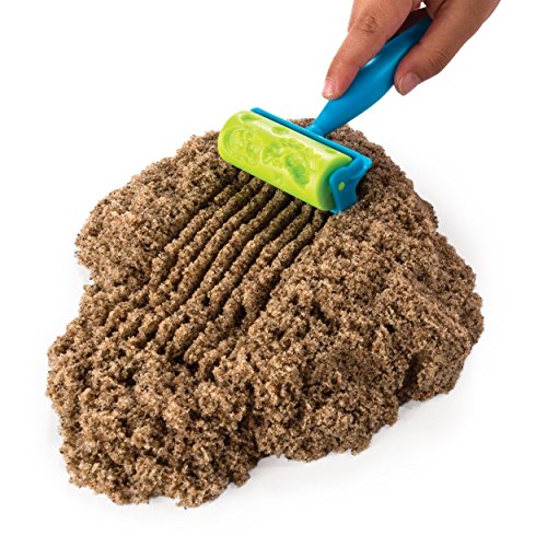 The One and Only Kinetic Sand, Beach Day Fun Playset with Castle Molds, Tools, and 12 oz. of Kinetic Sand for Ages 3 and Up - 6037423
