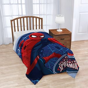 Jay Franco Astonish Plush Throw, Medium Blanket, Spiderman Ultimate
