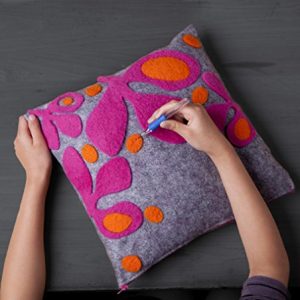 Craft-tastic Needle Felt Pillow Kit