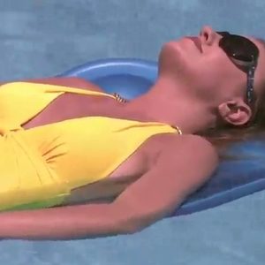 Deluxe 1.75-in Thick Cool Pool Float - Aqua