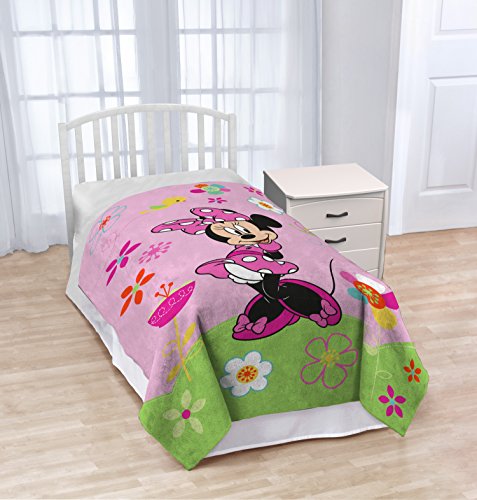 Disney Minnie Mouse Bowtique 'Garden Party' Fleece 62" x 90" Twin Blanket