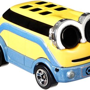 Hot Wheels Minion Dave Vehicle, 1:64 Scale
