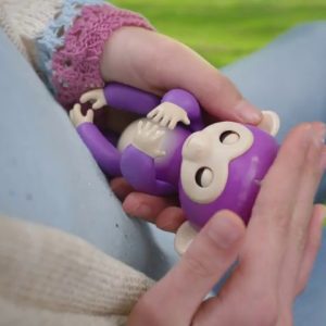 WowWee Fingerlings - Interactive Baby Monkey - Sophie (White with Pink Hair)