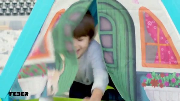 Feber 800011400 Play and Fold Activity House 3 in 1 – Playset - Easy to Store – Indoor and Outdoor, Multicolor